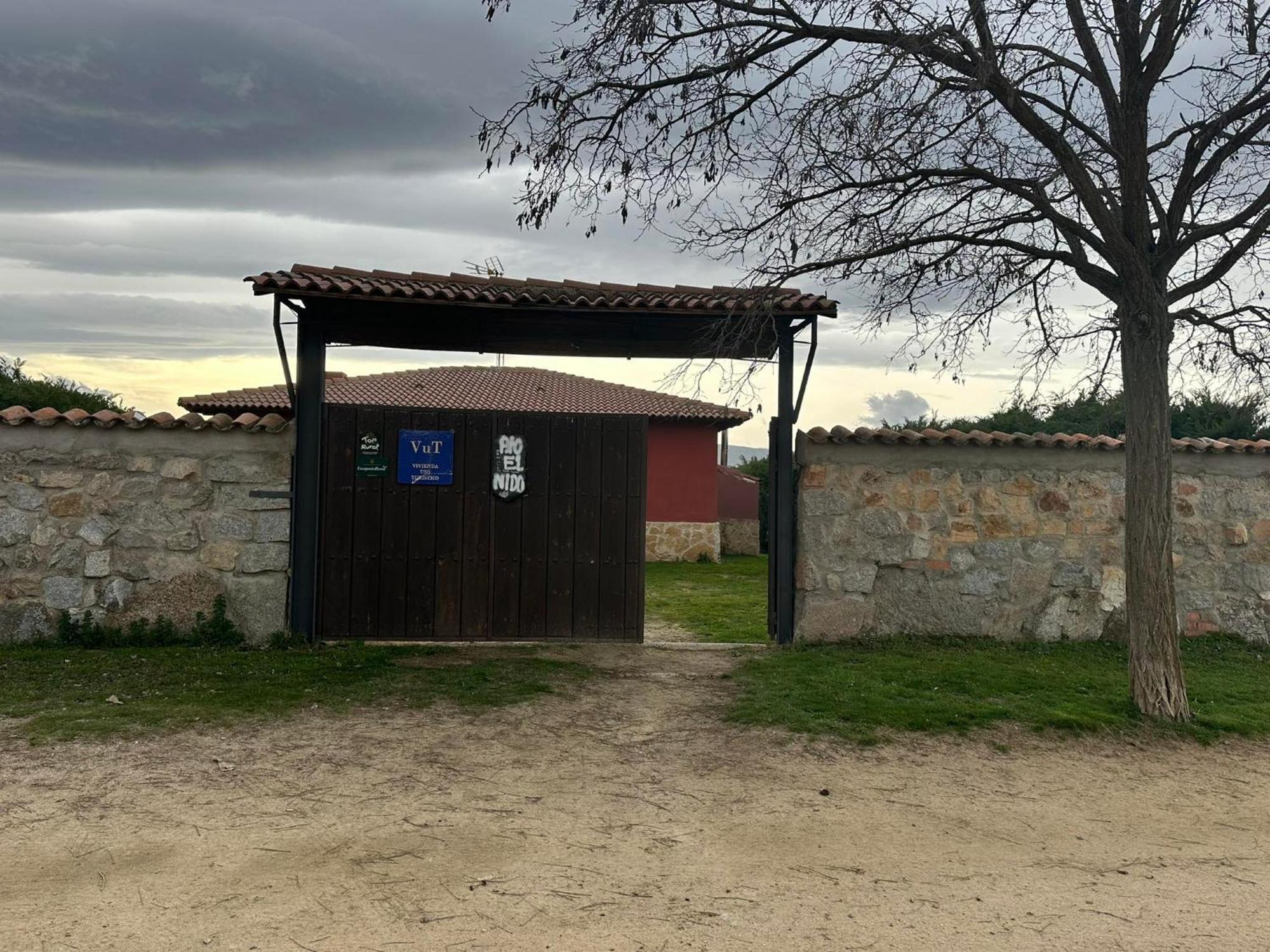 La Serrada Vivienda De Uso Turistico El Nidoゲストハウス エクステリア 写真