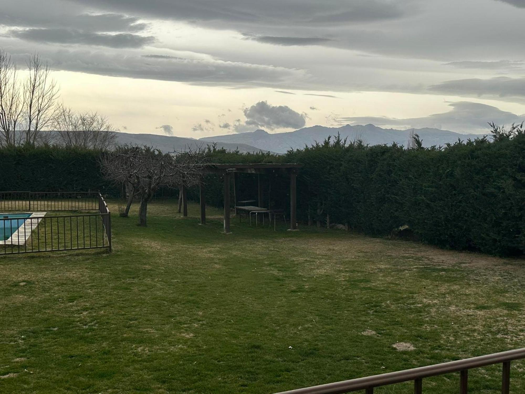 La Serrada Vivienda De Uso Turistico El Nidoゲストハウス エクステリア 写真