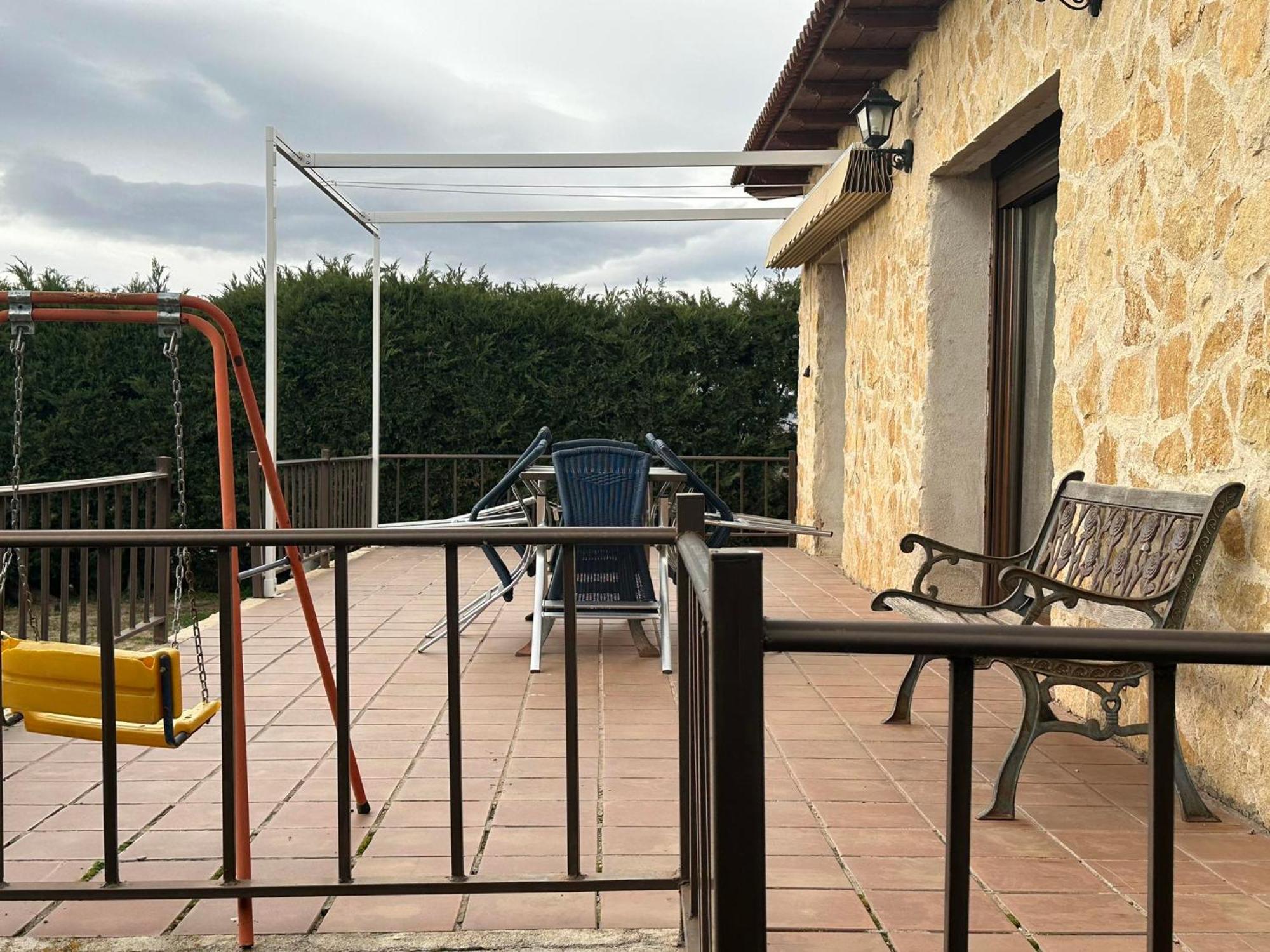 La Serrada Vivienda De Uso Turistico El Nidoゲストハウス エクステリア 写真